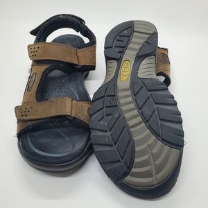 Keen Men's Rialto 3 Point Sandal Size 9